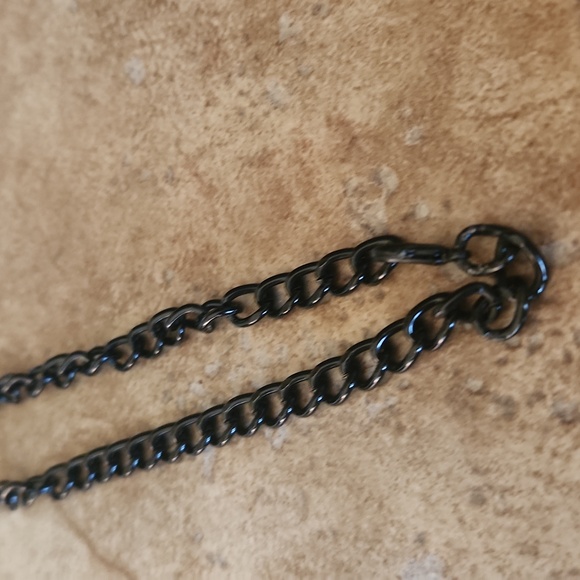 Black and Brown Geometric Necklace - Picture 3 of 4